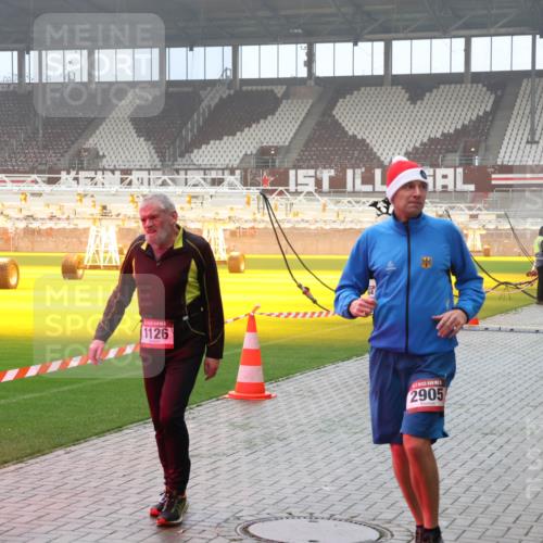 07.12.2025 - St. Pauli X-Mass-Run No. 15 Luisa Fischer http://msf.ph/oto/9383928 07.12.2025 10:13:56 Ziel 1126, 2905, 88, 970, 1044, 1062, 1126, 1220, 1699, 1733, 2711, 2712, 2905, 3588, 3589, 4081, 4082, 4083, 4664 meine-sportfotos.de