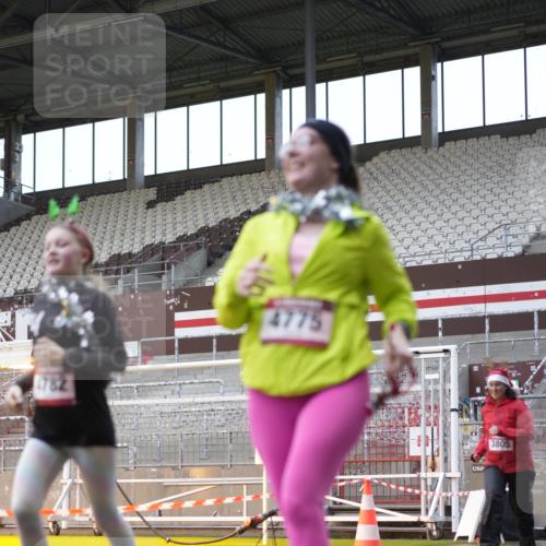 07.12.2025 - St. Pauli X-Mass-Run No. 15 Patografie http://msf.ph/oto/9383976 07.12.2025 10:25:49 Ziel 50, 211, 369, 374, 387, 398, 422, 1069, 1227, 1538, 1561, 1581, 1586, 2041, 2104, 2106, 2149, 2191, 2215, 2896, 3779, 3805, 3910, 3918, 4300, 4301, 4501, 4775, 4782 meine-sportfotos.de