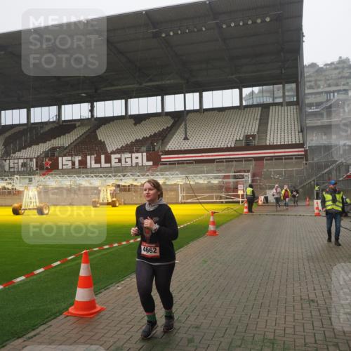 07.12.2025 - St. Pauli X-Mass-Run No. 15 Fabian Wolf http://msf.ph/oto/9384024 07.12.2025 10:11:32 Ziel 2909, 3085, 3354, 4499, 4525, 4659, 4661, 4662 meine-sportfotos.de