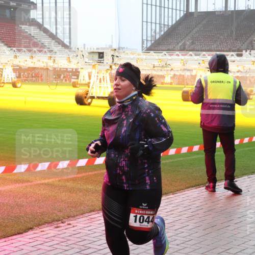 07.12.2025 - St. Pauli X-Mass-Run No. 15 Luisa Fischer http://msf.ph/oto/9384058 07.12.2025 10:14:27 Ziel 1044, 88, 174, 352, 970, 1699, 2905, 2951, 3243, 4371, 4489, 4502, 4526, 4545 meine-sportfotos.de