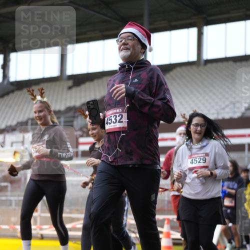 07.12.2025 - St. Pauli X-Mass-Run No. 15 Patografie http://msf.ph/oto/9384059 07.12.2025 10:26:16 Ziel 23, 28, 368, 1638, 1639, 2068, 2518, 2648, 2649, 2922, 3698, 3699, 4044, 4093, 4448, 4460, 4461, 4469, 4481, 4529, 4532, 4699, 4703, 4709, 5010 meine-sportfotos.de