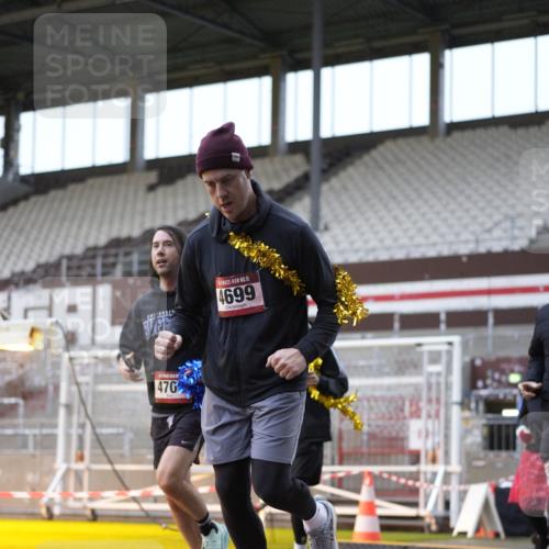 07.12.2025 - St. Pauli X-Mass-Run No. 15 Patografie http://msf.ph/oto/9384083 07.12.2025 10:26:18 Ziel 23, 28, 368, 1396, 1638, 1639, 2068, 2518, 2648, 2649, 2922, 3698, 3699, 4044, 4093, 4448, 4460, 4461, 4469, 4481, 4529, 4532, 4699, 4703, 4709, 5010 meine-sportfotos.de