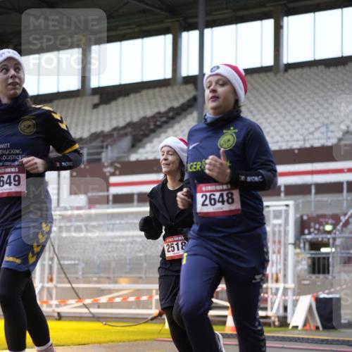 07.12.2025 - St. Pauli X-Mass-Run No. 15 Patografie http://msf.ph/oto/9384106 07.12.2025 10:26:21 Ziel 23, 28, 368, 1396, 1638, 1639, 2068, 2518, 2648, 2649, 2922, 3698, 3699, 4093, 4448, 4460, 4461, 4469, 4481, 4506, 4512, 4529, 4532, 4699, 4703, 4709, 5010 meine-sportfotos.de