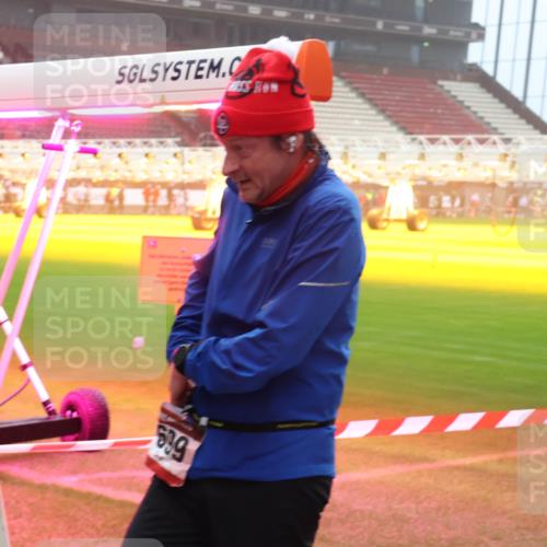 07.12.2025 - St. Pauli X-Mass-Run No. 15 Luisa Fischer http://msf.ph/oto/9384109 07.12.2025 10:14:35 Ziel 539, 174, 352, 1158, 1699, 2951, 3243, 4371, 4489, 4502, 4526, 4545 meine-sportfotos.de
