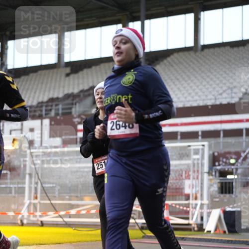 07.12.2025 - St. Pauli X-Mass-Run No. 15 Patografie http://msf.ph/oto/9384110 07.12.2025 10:26:21 Ziel 23, 28, 368, 1396, 1638, 1639, 2068, 2518, 2648, 2649, 2922, 3698, 3699, 4093, 4448, 4460, 4461, 4469, 4481, 4506, 4512, 4529, 4532, 4699, 4703, 4709, 5010 meine-sportfotos.de