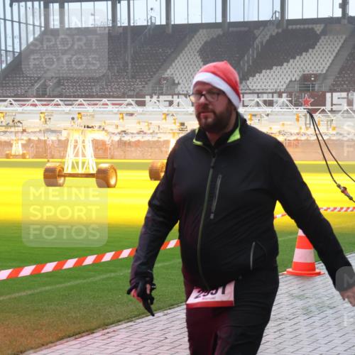 07.12.2025 - St. Pauli X-Mass-Run No. 15 Luisa Fischer http://msf.ph/oto/9384138 07.12.2025 10:14:37 Ziel 2931, 174, 174, 352, 1158, 2618, 2951, 3243, 4371, 4489, 4502, 4526, 4545 meine-sportfotos.de