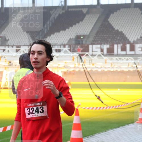 07.12.2025 - St. Pauli X-Mass-Run No. 15 Luisa Fischer http://msf.ph/oto/9384181 07.12.2025 10:14:44 Ziel 18, 15, 3243, 174, 352, 1158, 2564, 2617, 2618, 2864, 2951, 3243, 4371, 4489, 4502, 4508, 4526, 4545 meine-sportfotos.de