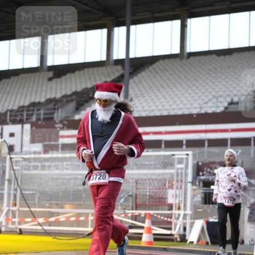 07.12.2025 - St. Pauli X-Mass-Run No. 15 Patografie http://msf.ph/oto/9384232 07.12.2025 10:26:57 Ziel 159, 1468, 1472, 3720, 3771, 3787, 4334, 4353, 4384 meine-sportfotos.de
