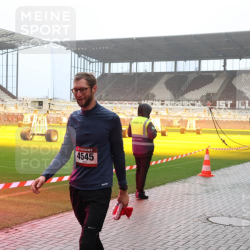 07.12.2025 - St. Pauli X-Mass-Run No. 15 Luisa Fischer http://msf.ph/oto/9384334 07.12.2025 10:15:07 Ziel 15, 4545, 28, 4489, 174, 352, 762, 1158, 1363, 1867, 1869, 1873, 2564, 2617, 2618, 2864, 2891, 3481, 3565, 4001, 4004, 4489, 4508, 4545 meine-sportfotos.de