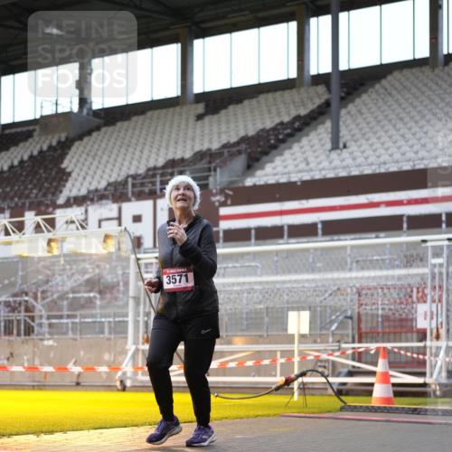 07.12.2025 - St. Pauli X-Mass-Run No. 15 Patografie http://msf.ph/oto/9384342 07.12.2025 10:27:15 Ziel 1312, 1317, 1618, 3571, 3714, 3715, 4225, 4334, 4353, 4391, 4409, 4410, 4435 meine-sportfotos.de