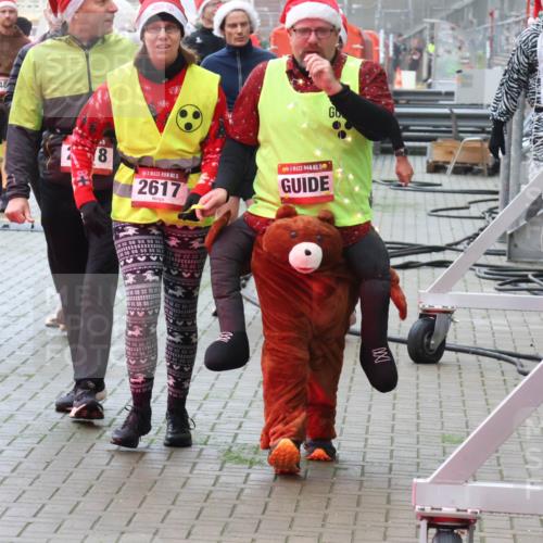 07.12.2025 - St. Pauli X-Mass-Run No. 15 Luisa Fischer http://msf.ph/oto/9384371 07.12.2025 10:15:27 Ziel 4511, 348, 8, 5, 2617, 15, 308, 431, 436, 438, 762, 1180, 1183, 1363, 1867, 1869, 1873, 1885, 2666, 2667, 2668, 2864, 2883, 2891, 3103, 3481, 3565, 3741, 4001, 4004, 4508, 4536 meine-sportfotos.de
