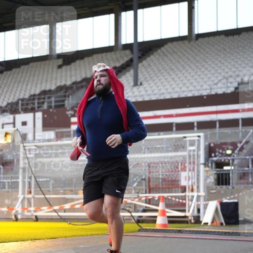 07.12.2025 - St. Pauli X-Mass-Run No. 15 Patografie http://msf.ph/oto/9384413 07.12.2025 10:27:22 Ziel 1312, 1317, 3571, 3714, 3715, 3722, 3723, 3793, 4225, 4435 meine-sportfotos.de