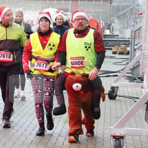 07.12.2025 - St. Pauli X-Mass-Run No. 15 Luisa Fischer http://msf.ph/oto/9384445 07.12.2025 10:15:28 Ziel 4511, 5, 2618, 5, 2617, 15, 308, 431, 436, 438, 762, 1180, 1183, 1363, 1867, 1869, 1873, 1885, 2666, 2667, 2668, 2883, 2891, 3103, 3481, 3565, 3741, 4001, 4004, 4508, 4536 meine-sportfotos.de