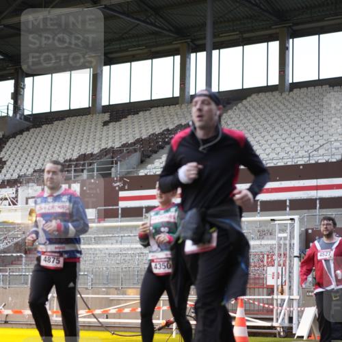 07.12.2025 - St. Pauli X-Mass-Run No. 15 Patografie http://msf.ph/oto/9384581 07.12.2025 10:27:49 Ziel 1717, 2060, 2101, 2188, 3458, 3713, 4132, 4133, 4350, 4383, 4453, 4454, 4462, 4463, 4515, 4516, 4527, 4538, 4875 meine-sportfotos.de
