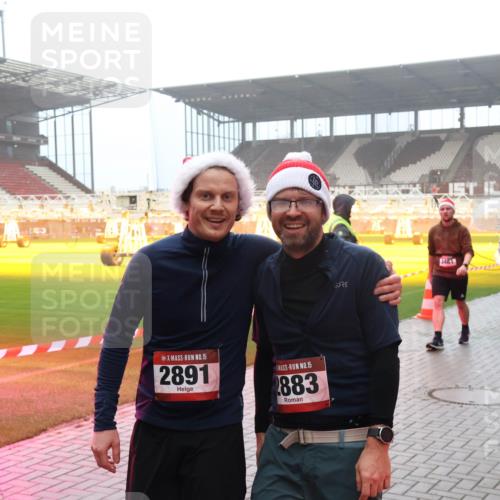 07.12.2025 - St. Pauli X-Mass-Run No. 15 Luisa Fischer http://msf.ph/oto/9384583 07.12.2025 10:15:38 Ziel 15, 2891, 15, 883, 1, 3481, 308, 431, 436, 438, 762, 1180, 1183, 1363, 1867, 1869, 1873, 1885, 2666, 2667, 2668, 2883, 2891, 3053, 3103, 3741, 4001, 4004, 4494, 4536 meine-sportfotos.de