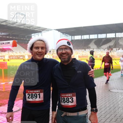 07.12.2025 - St. Pauli X-Mass-Run No. 15 Luisa Fischer http://msf.ph/oto/9384591 07.12.2025 10:15:39 Ziel 15, 2891, 15, 2883, 3461, 308, 431, 436, 438, 762, 1180, 1183, 1363, 1867, 1869, 1873, 1885, 2666, 2667, 2668, 2883, 2891, 3053, 3103, 3741, 4001, 4004, 4494, 4536 meine-sportfotos.de