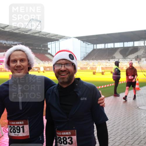 07.12.2025 - St. Pauli X-Mass-Run No. 15 Luisa Fischer http://msf.ph/oto/9384592 07.12.2025 10:15:39 Ziel 15, 2891, 15, 883, 5461, 308, 431, 436, 438, 762, 1180, 1183, 1363, 1867, 1869, 1873, 1885, 2666, 2667, 2668, 2883, 2891, 3053, 3103, 3741, 4001, 4004, 4494, 4536 meine-sportfotos.de