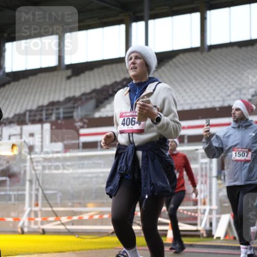 07.12.2025 - St. Pauli X-Mass-Run No. 15 Patografie http://msf.ph/oto/9384673 07.12.2025 10:28:01 Ziel 1507, 1717, 1742, 1745, 3412, 3727, 3729, 3730, 3879, 3881, 3883, 4064, 4065, 4132, 4133, 4159, 4160, 4189, 4344, 4350, 4376, 4380, 4453, 4454, 4527, 4538, 4700, 4704, 4708, 4710, 4875 meine-sportfotos.de