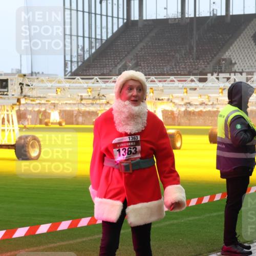 07.12.2025 - St. Pauli X-Mass-Run No. 15 Luisa Fischer http://msf.ph/oto/9384715 07.12.2025 10:15:51 Ziel 1363, 15, 1363, 308, 431, 436, 438, 762, 1180, 1183, 1885, 2641, 2645, 2652, 2658, 2659, 2666, 2667, 2668, 2745, 2883, 2891, 3053, 3103, 3741, 4001, 4004, 4455, 4494, 4536 meine-sportfotos.de