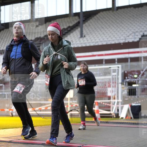 07.12.2025 - St. Pauli X-Mass-Run No. 15 Patografie http://msf.ph/oto/9384777 07.12.2025 10:28:15 Ziel 1507, 2526, 2723, 3395, 3413, 3454, 3472, 3727, 3729, 4064, 4159, 4160, 4245, 4344, 4355, 4376, 4380, 4388, 4697, 4698, 4701, 4702, 4704, 4706, 4707, 4710 meine-sportfotos.de