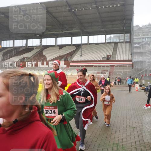 07.12.2025 - St. Pauli X-Mass-Run No. 15 Fabian Wolf http://msf.ph/oto/9384903 07.12.2025 10:12:48 Ziel 9, 18, 938, 3040, 3428, 3514, 3551, 3557, 3585, 3799, 3834, 3836 meine-sportfotos.de