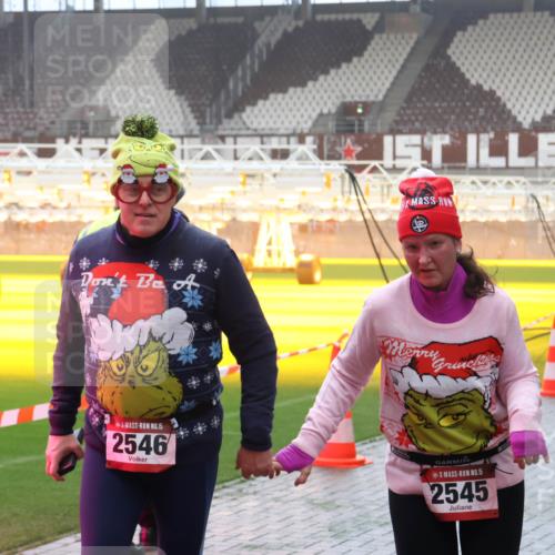 07.12.2025 - St. Pauli X-Mass-Run No. 15 Luisa Fischer http://msf.ph/oto/9385006 07.12.2025 10:16:41 Ziel 15, 2546, 15, 2545, 394, 1328, 2545, 2546, 2743, 4362, 4363, 4510 meine-sportfotos.de