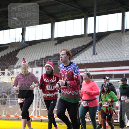 07.12.2025 - St. Pauli X-Mass-Run No. 15 Patografie http://msf.ph/oto/9385402 07.12.2025 10:29:21 Ziel 450, 458, 1039, 1373, 1548, 1550, 1677, 1842, 2001, 3080, 3115, 3470, 4007, 4009, 4264, 4266, 4293, 4296, 4440, 4531, 4695 meine-sportfotos.de