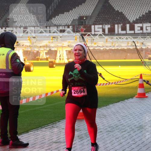 07.12.2025 - St. Pauli X-Mass-Run No. 15 Luisa Fischer http://msf.ph/oto/9385464 07.12.2025 10:17:41 Ziel 15, 2694, 257, 268, 1620, 1762, 1989, 1997, 2688, 2694, 2725, 2952, 3229, 3522, 3633, 3874, 3987, 4114, 4339, 4356, 4359, 4764, 4769 meine-sportfotos.de