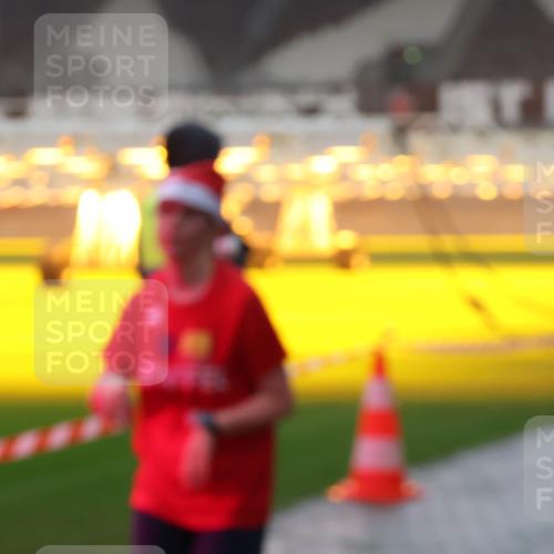 07.12.2025 - St. Pauli X-Mass-Run No. 15 Luisa Fischer http://msf.ph/oto/9385582 07.12.2025 10:17:57 Ziel 257, 268, 1161, 1162, 1963, 2663, 2688, 2725, 2952, 3229, 3522, 3804, 3874, 3987, 4114, 4127, 4227, 4339, 4764 meine-sportfotos.de