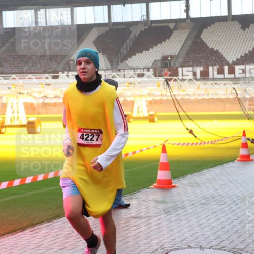 07.12.2025 - St. Pauli X-Mass-Run No. 15 Luisa Fischer http://msf.ph/oto/9385648 07.12.2025 10:18:07 Ziel 5, 4227, 19, 257, 268, 1161, 1162, 1963, 2663, 2688, 2725, 2952, 3804, 3874, 4114, 4127, 4227, 4339, 4764 meine-sportfotos.de