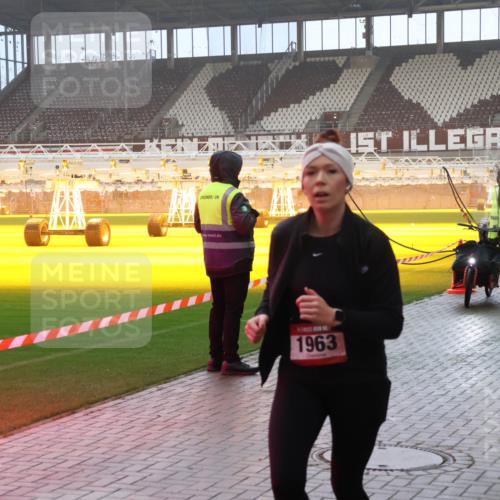 07.12.2025 - St. Pauli X-Mass-Run No. 15 Luisa Fischer http://msf.ph/oto/9385669 07.12.2025 10:18:09 Ziel 1963, 2688, 257, 268, 1161, 1162, 1963, 2663, 2688, 2725, 2952, 3804, 4114, 4127, 4227, 4339, 4764 meine-sportfotos.de
