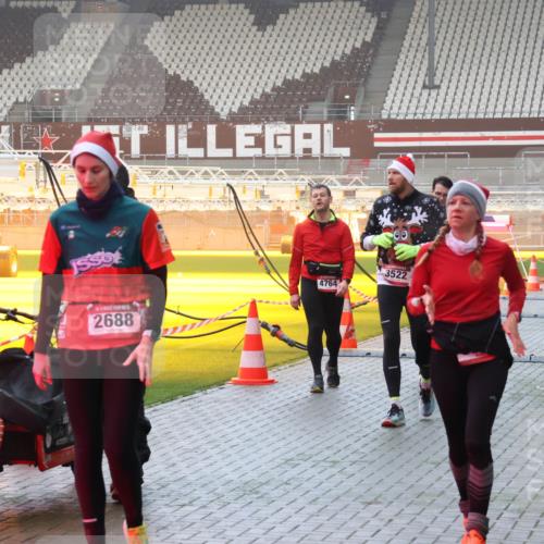 07.12.2025 - St. Pauli X-Mass-Run No. 15 Luisa Fischer http://msf.ph/oto/9385710 07.12.2025 10:18:13 Ziel 2688, 4764, 3522, 1161, 1162, 1963, 2663, 2688, 2725, 2952, 3804, 4114, 4127, 4227, 4339 meine-sportfotos.de