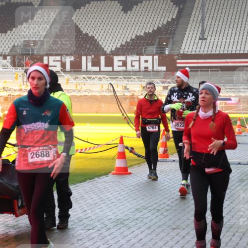 07.12.2025 - St. Pauli X-Mass-Run No. 15 Luisa Fischer http://msf.ph/oto/9385717 07.12.2025 10:18:14 Ziel 4764, 2688, 3522, 1161, 1162, 1963, 2663, 2688, 2725, 2952, 3804, 4114, 4127, 4227, 4339 meine-sportfotos.de
