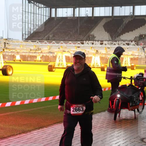 07.12.2025 - St. Pauli X-Mass-Run No. 15 Luisa Fischer http://msf.ph/oto/9385866 07.12.2025 10:18:40 Ziel 15, 2663, 243, 264, 269, 1963, 2049, 2663, 3520, 3606, 3608, 3804, 4227, 4540 meine-sportfotos.de