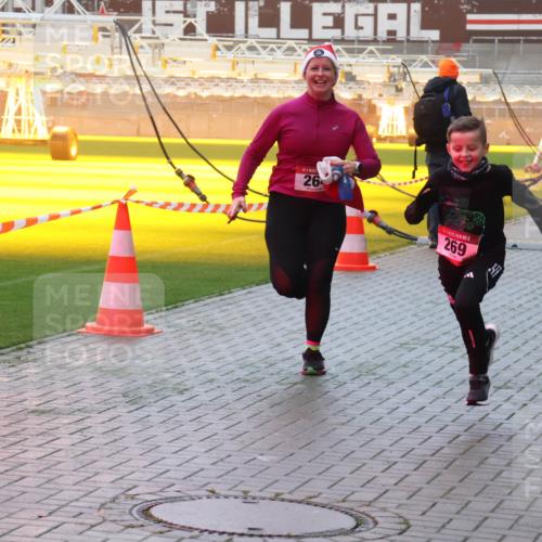 07.12.2025 - St. Pauli X-Mass-Run No. 15 Luisa Fischer http://msf.ph/oto/9385911 07.12.2025 10:18:55 Ziel 26, 269, 352, 243, 264, 269, 721, 1034, 1607, 1671, 2049, 2152, 2631, 2925, 3520, 3606, 3608, 3862, 4521, 4522, 4524, 4540, 4547 meine-sportfotos.de