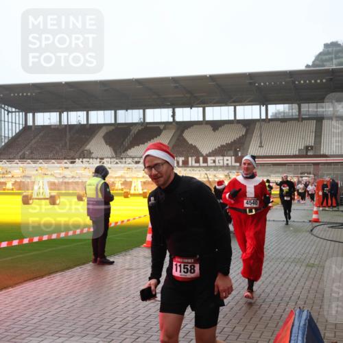 07.12.2025 - St. Pauli X-Mass-Run No. 15 Luisa Fischer http://msf.ph/oto/9386019 07.12.2025 10:19:13 Ziel 15, 1158, 4540, 243, 264, 269, 721, 1034, 1607, 1671, 2049, 2152, 2631, 2925, 3455, 3520, 3608, 3724, 3862, 3975, 3976, 4330, 4331, 4436, 4437, 4438, 4473, 4475, 4498, 4521, 4522, 4524, 4540, 4547 meine-sportfotos.de