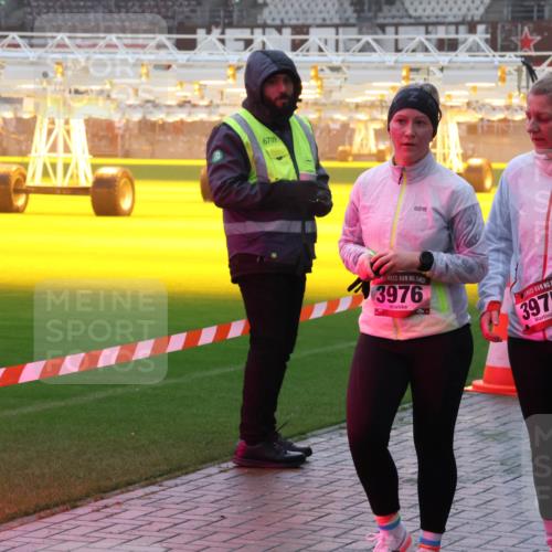 07.12.2025 - St. Pauli X-Mass-Run No. 15 Luisa Fischer http://msf.ph/oto/9386191 07.12.2025 10:19:28 Ziel 6709, 15, 3976, 15, 3975, 721, 1034, 1607, 1671, 2152, 2631, 2925, 3455, 3695, 3724, 3862, 3975, 3976, 4115, 4330, 4331, 4436, 4437, 4438, 4466, 4473, 4475, 4498, 4521, 4522, 4524, 4547 meine-sportfotos.de