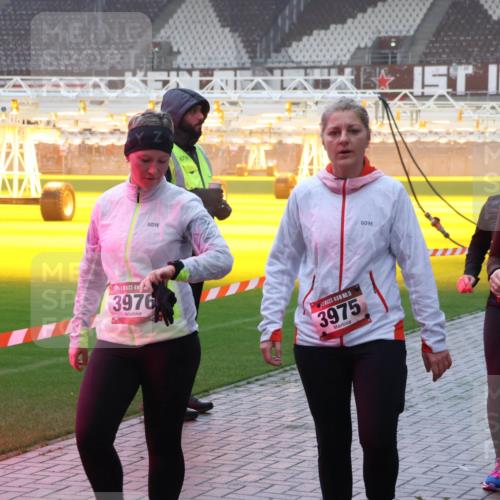 07.12.2025 - St. Pauli X-Mass-Run No. 15 Luisa Fischer http://msf.ph/oto/9386195 07.12.2025 10:19:29 Ziel 3976, 15, 3975, 5, 4437, 721, 1034, 1607, 1671, 2152, 2631, 2925, 3455, 3695, 3724, 3862, 3975, 3976, 4115, 4330, 4331, 4436, 4437, 4438, 4466, 4473, 4475, 4498, 4521, 4522, 4524, 4547 meine-sportfotos.de