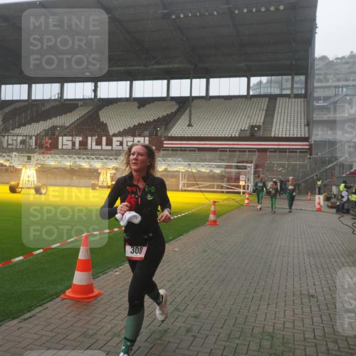 07.12.2025 - St. Pauli X-Mass-Run No. 15 Fabian Wolf http://msf.ph/oto/9386200 07.12.2025 10:15:08 Ziel 308, 762, 1363, 1869, 2666, 2667, 2668, 2883, 2891, 3741, 4001, 4004 meine-sportfotos.de