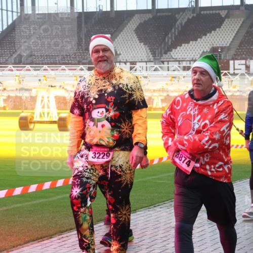 07.12.2025 - St. Pauli X-Mass-Run No. 15 Luisa Fischer http://msf.ph/oto/9386267 07.12.2025 10:19:47 Ziel 15, 3229, 3874, 4498, 3695, 658, 661, 2750, 3011, 3013, 3455, 3695, 3724, 3975, 3976, 4038, 4074, 4115, 4330, 4331, 4436, 4437, 4438, 4466, 4473, 4475, 4498 meine-sportfotos.de