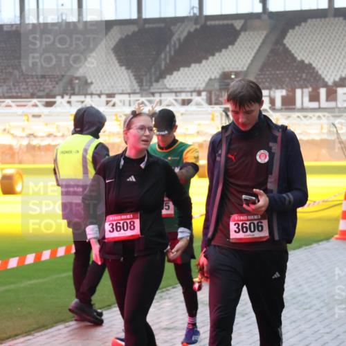 07.12.2025 - St. Pauli X-Mass-Run No. 15 Luisa Fischer http://msf.ph/oto/9386306 07.12.2025 10:19:52 Ziel 3608, 5, 3606, 658, 661, 2750, 3011, 3013, 3455, 3695, 3724, 3975, 3976, 4038, 4074, 4115, 4330, 4331, 4436, 4437, 4438, 4466, 4473, 4475, 4498 meine-sportfotos.de