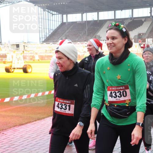 07.12.2025 - St. Pauli X-Mass-Run No. 15 Luisa Fischer http://msf.ph/oto/9386451 07.12.2025 10:20:10 Ziel 15, 4331, 15, 4330, 2750, 3455, 658, 661, 2238, 2750, 3011, 3013, 3695, 3846, 3871, 3893, 4038, 4074, 4115, 4466 meine-sportfotos.de