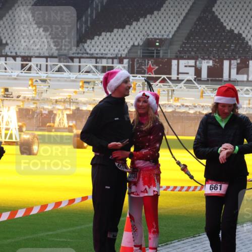 07.12.2025 - St. Pauli X-Mass-Run No. 15 Luisa Fischer http://msf.ph/oto/9386508 07.12.2025 10:20:32 Ziel 3724, 661, 658, 459, 1364, 1553, 1903, 2238, 2751, 2855, 3832, 3846, 3871, 3893, 4042, 4071, 4074, 4116, 4503, 4523 meine-sportfotos.de