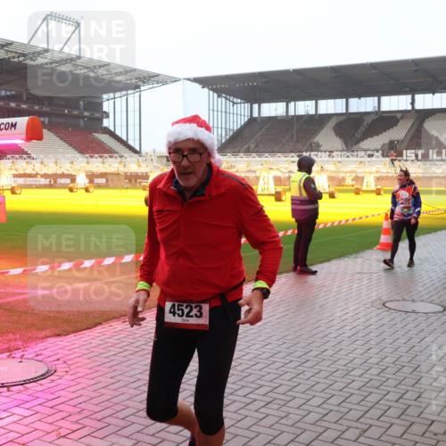 07.12.2025 - St. Pauli X-Mass-Run No. 15 Luisa Fischer http://msf.ph/oto/9386639 07.12.2025 10:20:50 Ziel 4523, 452, 447, 447, 452, 459, 461, 478, 1016, 1076, 1364, 1466, 1553, 1903, 2187, 2238, 2751, 2855, 3473, 3832, 3846, 3871, 3893, 4042, 4071, 4116, 4490, 4503, 4517, 4523 meine-sportfotos.de
