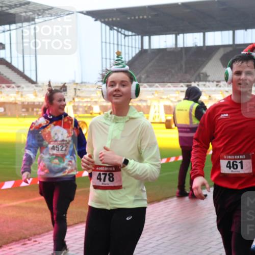 07.12.2025 - St. Pauli X-Mass-Run No. 15 Luisa Fischer http://msf.ph/oto/9386666 07.12.2025 10:20:54 Ziel 4522, 478, 15, 461, 392, 447, 452, 459, 461, 478, 1016, 1076, 1364, 1466, 1553, 1903, 2187, 2238, 2751, 2855, 3473, 3832, 3846, 3871, 4042, 4071, 4116, 4490, 4503, 4517, 4523 meine-sportfotos.de