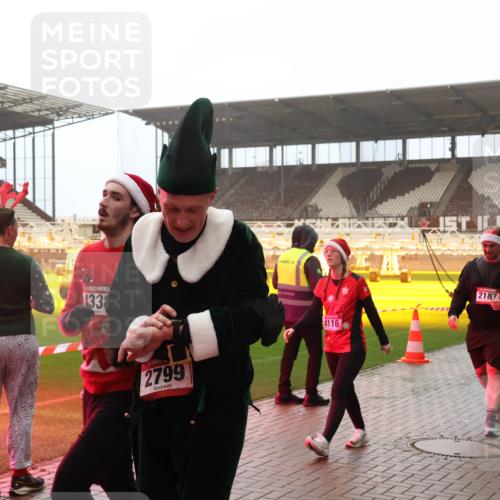 07.12.2025 - St. Pauli X-Mass-Run No. 15 Luisa Fischer http://msf.ph/oto/9386747 07.12.2025 10:21:22 Ziel 133, 1, 2799, 4116, 2187, 3473, 392, 461, 478, 1016, 1076, 1386, 1407, 1466, 1898, 1900, 2187, 2565, 2799, 3984, 4338, 4490, 4517 meine-sportfotos.de