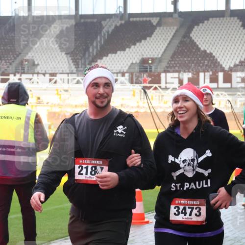 07.12.2025 - St. Pauli X-Mass-Run No. 15 Luisa Fischer http://msf.ph/oto/9386768 07.12.2025 10:21:24 Ziel 15, 218, 1, 15, 3473, 392, 1016, 1076, 1386, 1407, 1466, 1898, 1900, 2173, 2565, 2799, 3849, 3984, 4338, 4490, 4517 meine-sportfotos.de