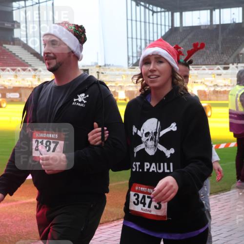 07.12.2025 - St. Pauli X-Mass-Run No. 15 Luisa Fischer http://msf.ph/oto/9386776 07.12.2025 10:21:26 Ziel 15, 2487, 3475, 392, 1016, 1076, 1386, 1407, 1466, 1898, 1900, 2173, 2565, 2799, 3848, 3849, 3984, 4117, 4338, 4490, 4517 meine-sportfotos.de