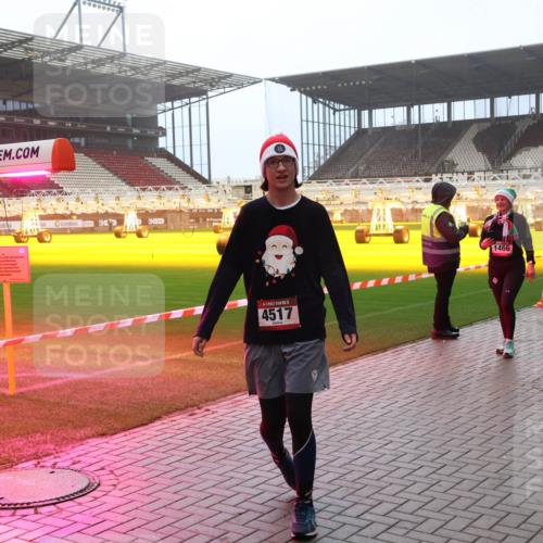 07.12.2025 - St. Pauli X-Mass-Run No. 15 Luisa Fischer http://msf.ph/oto/9386793 07.12.2025 10:21:30 Ziel 15, 4517, 1466, 3984, 392, 1016, 1076, 1326, 1386, 1407, 1466, 1898, 1900, 2173, 2565, 2799, 3062, 3384, 3540, 3541, 3848, 3849, 3984, 4117, 4338, 4517 meine-sportfotos.de