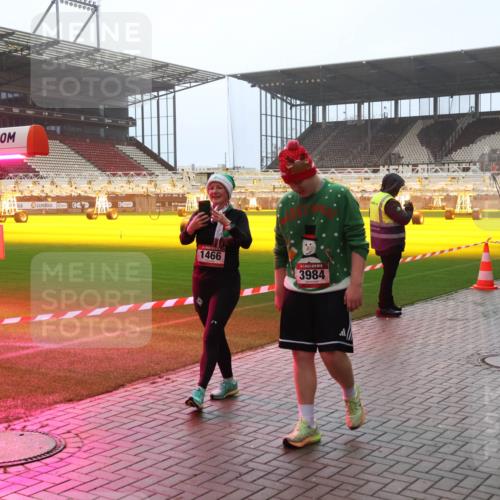 07.12.2025 - St. Pauli X-Mass-Run No. 15 Luisa Fischer http://msf.ph/oto/9386822 07.12.2025 10:21:33 Ziel 1466, 3984, 149, 270, 392, 1016, 1076, 1326, 1386, 1407, 1466, 1898, 1900, 2173, 2565, 2799, 3062, 3384, 3540, 3541, 3848, 3849, 3984, 4117, 4338, 4517 meine-sportfotos.de